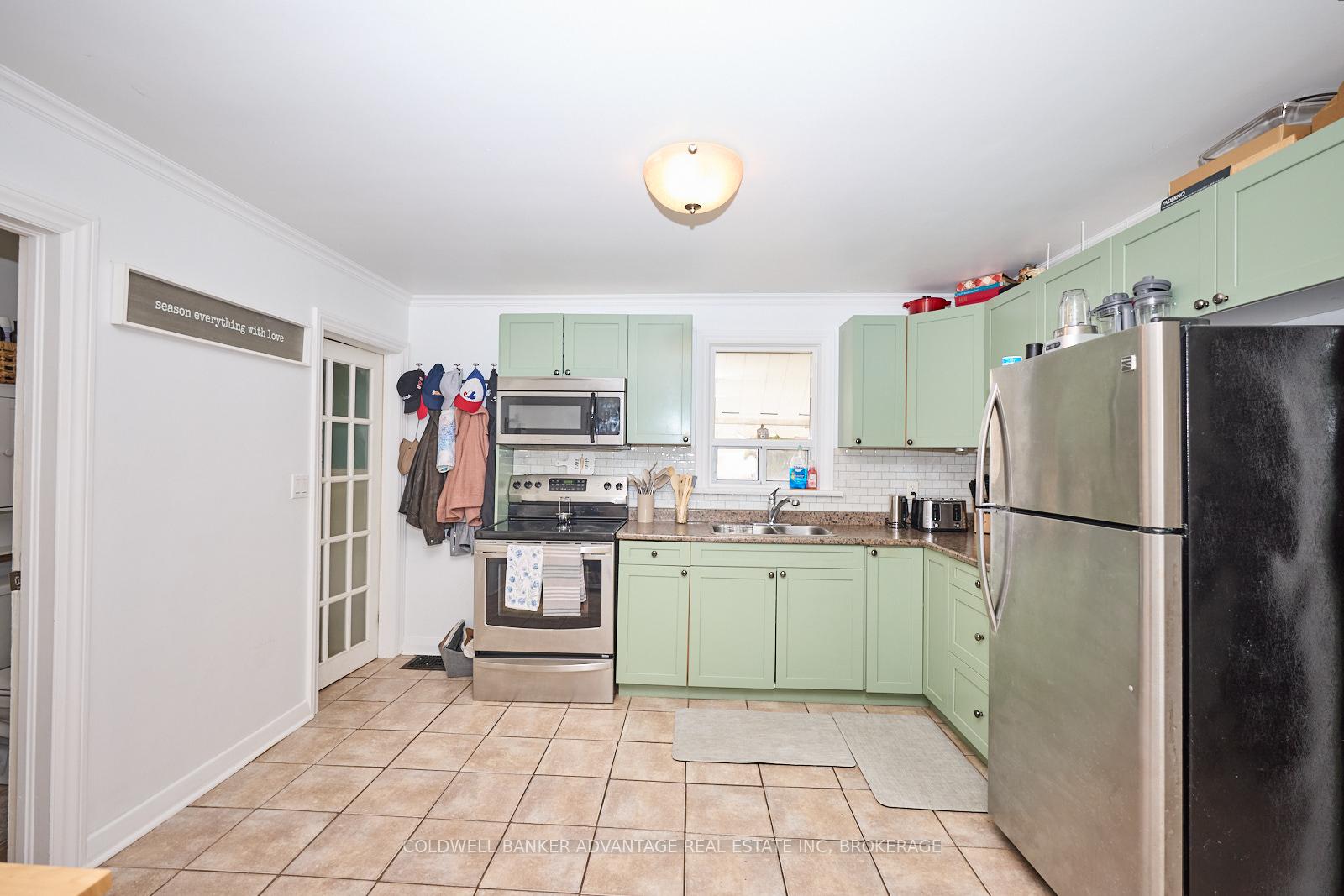 Photo 10 of 112 St Augustine Avenue, Welland, Broadway — HOMEH