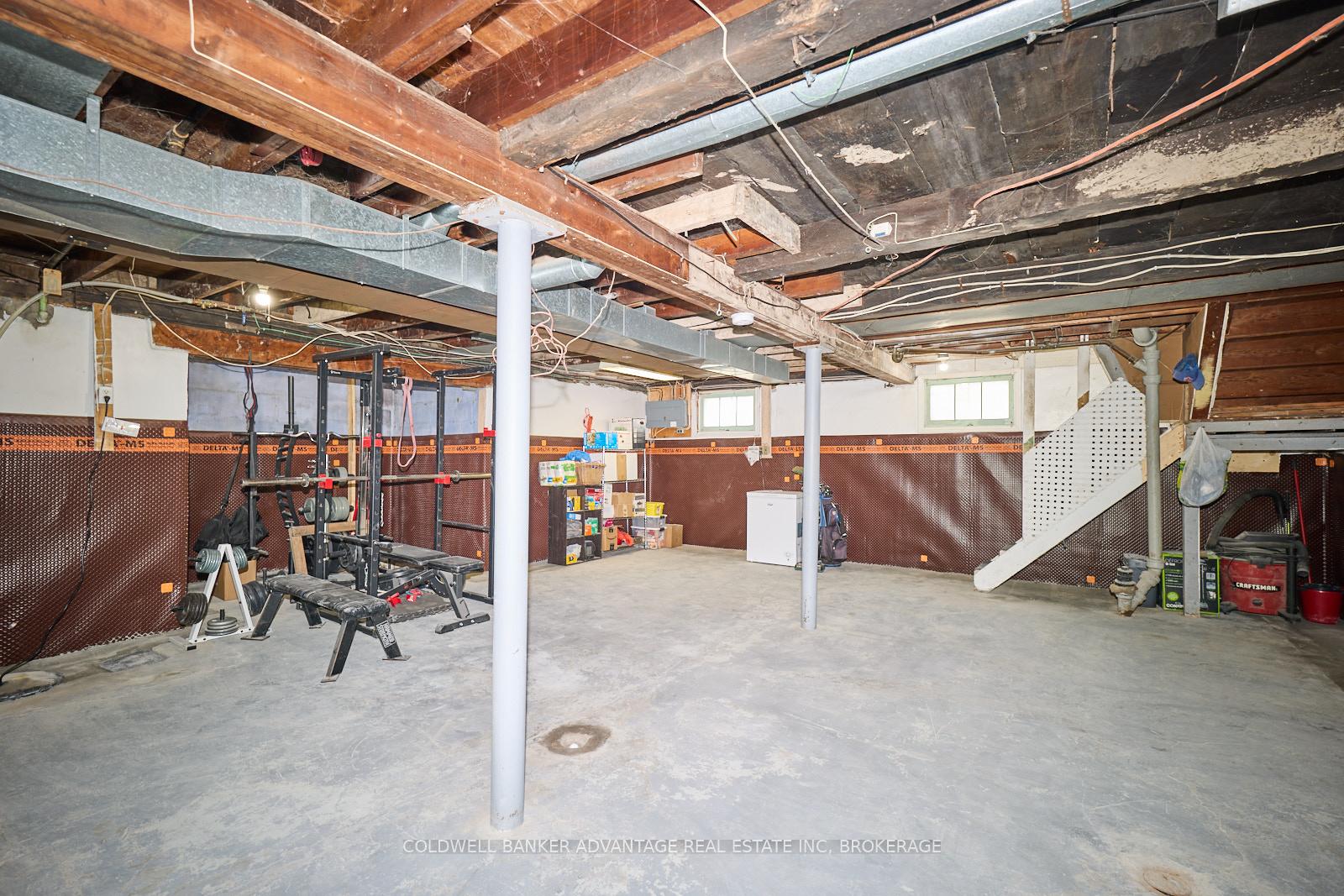 Photo 21 of 112 St Augustine Avenue, Welland, Broadway — HOMEH