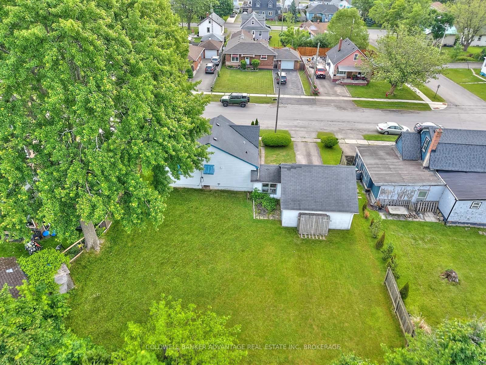 Photo 27 of 112 St Augustine Avenue, Welland, Broadway — HOMEH