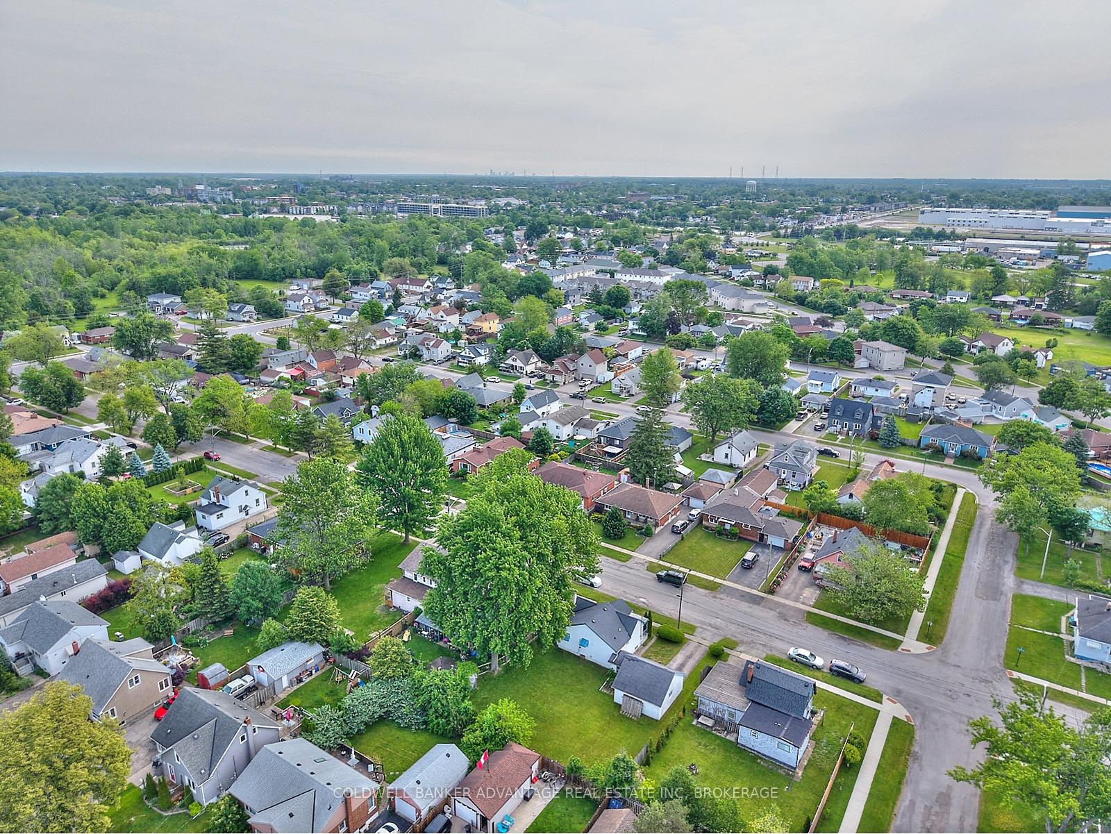 Photo 28 of 112 St Augustine Avenue, Welland, Broadway — HOMEH