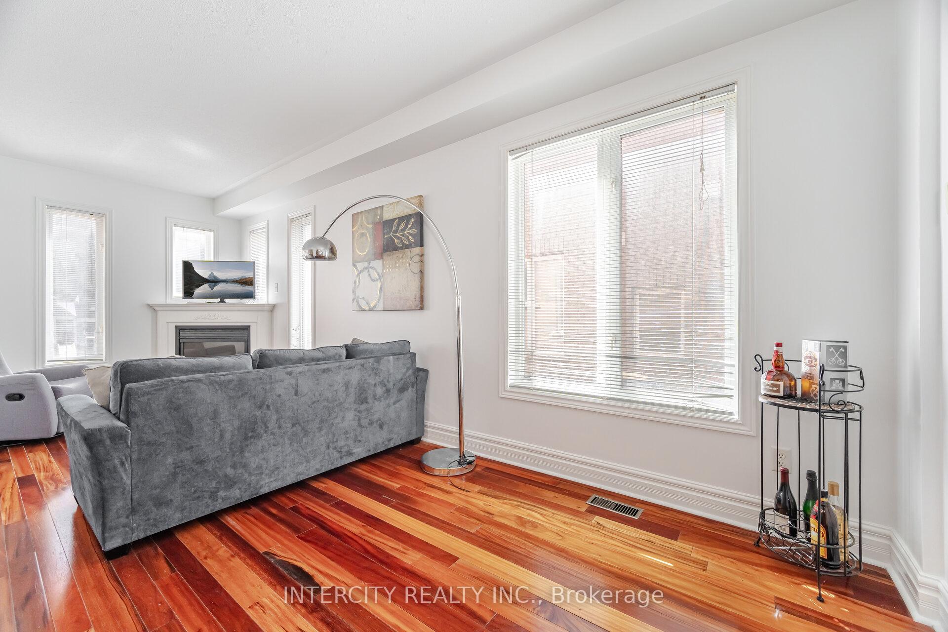 Photo 9 of 167 Terra Road, Vaughan, East Woodbridge — HOMEH