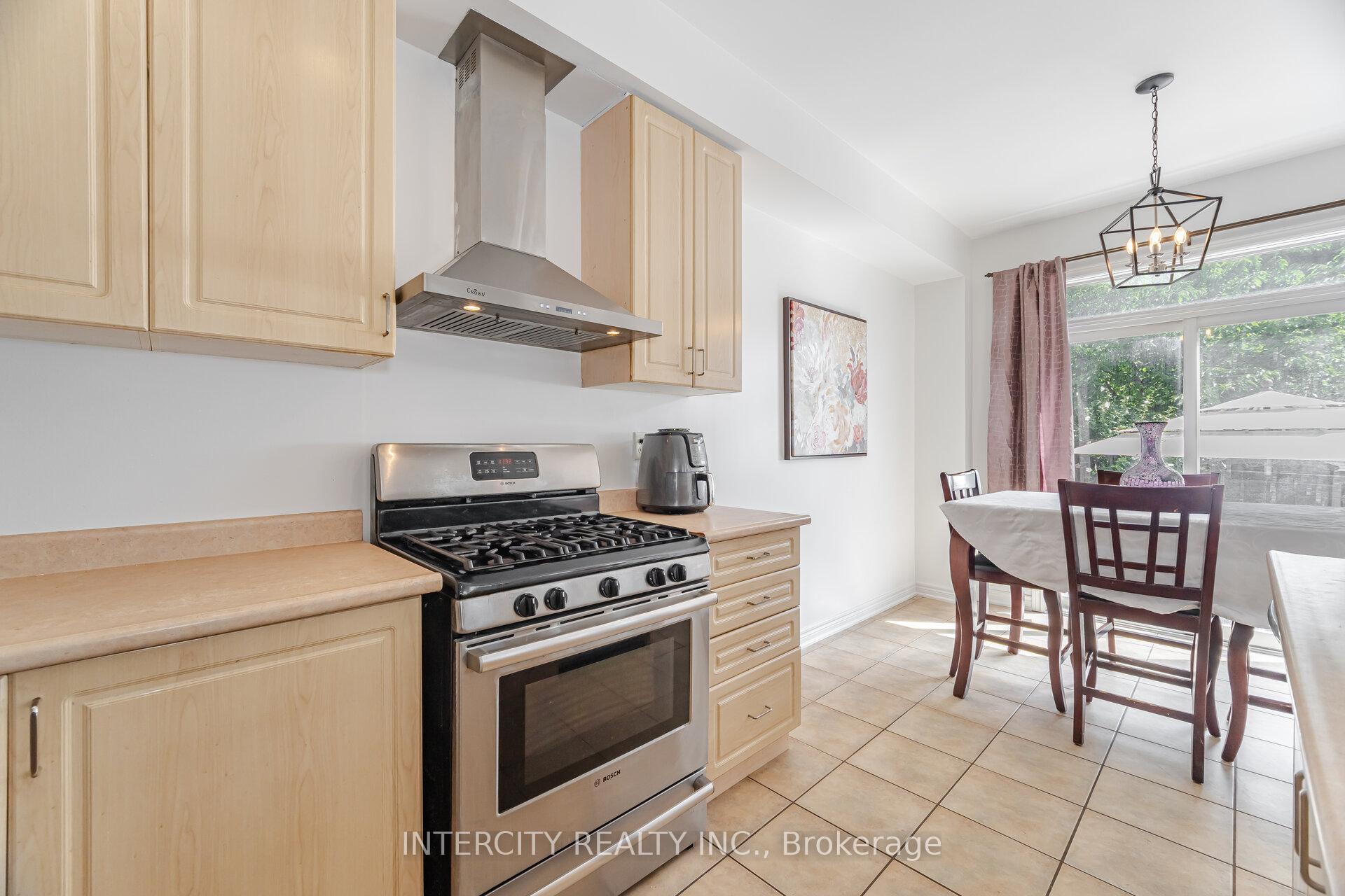 Photo 17 of 167 Terra Road, Vaughan, East Woodbridge — HOMEH