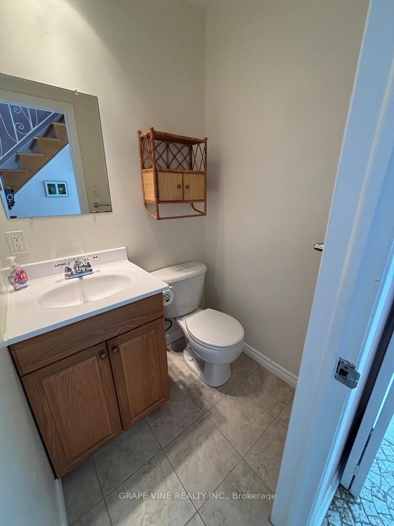 Photo 8 of 2371 Briar Hill Drive, Ottawa, Guildwood Estates - Urbandale Acres — HOMEH