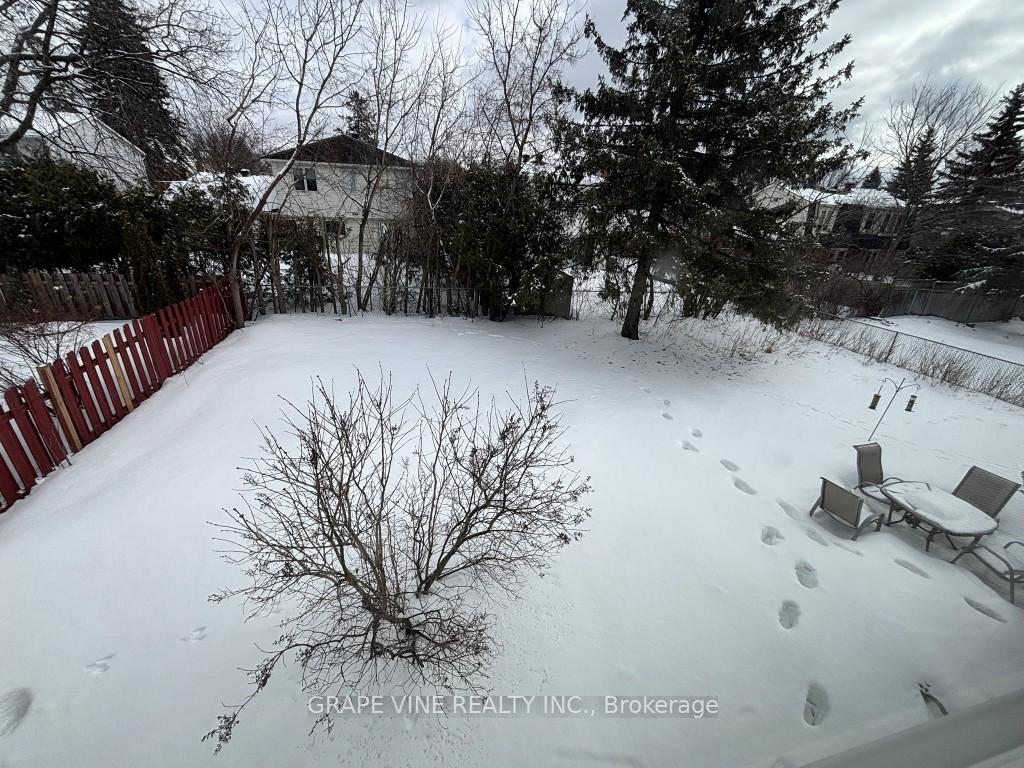 Photo 13 of 2371 Briar Hill Drive, Ottawa, Guildwood Estates - Urbandale Acres — HOMEH