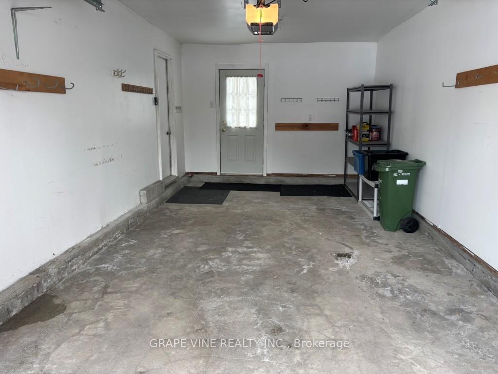 Photo 14 of 2371 Briar Hill Drive, Ottawa, Guildwood Estates - Urbandale Acres — HOMEH