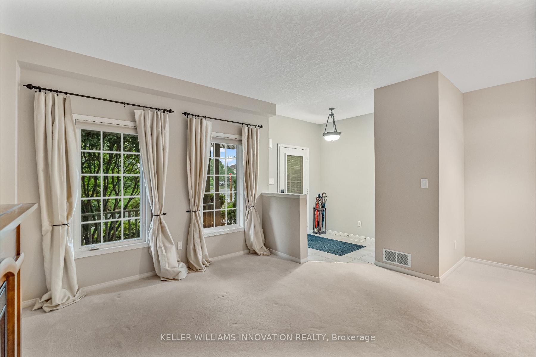 Photo 6 of 598 New Bedford Drive, Waterloo — HOMEH