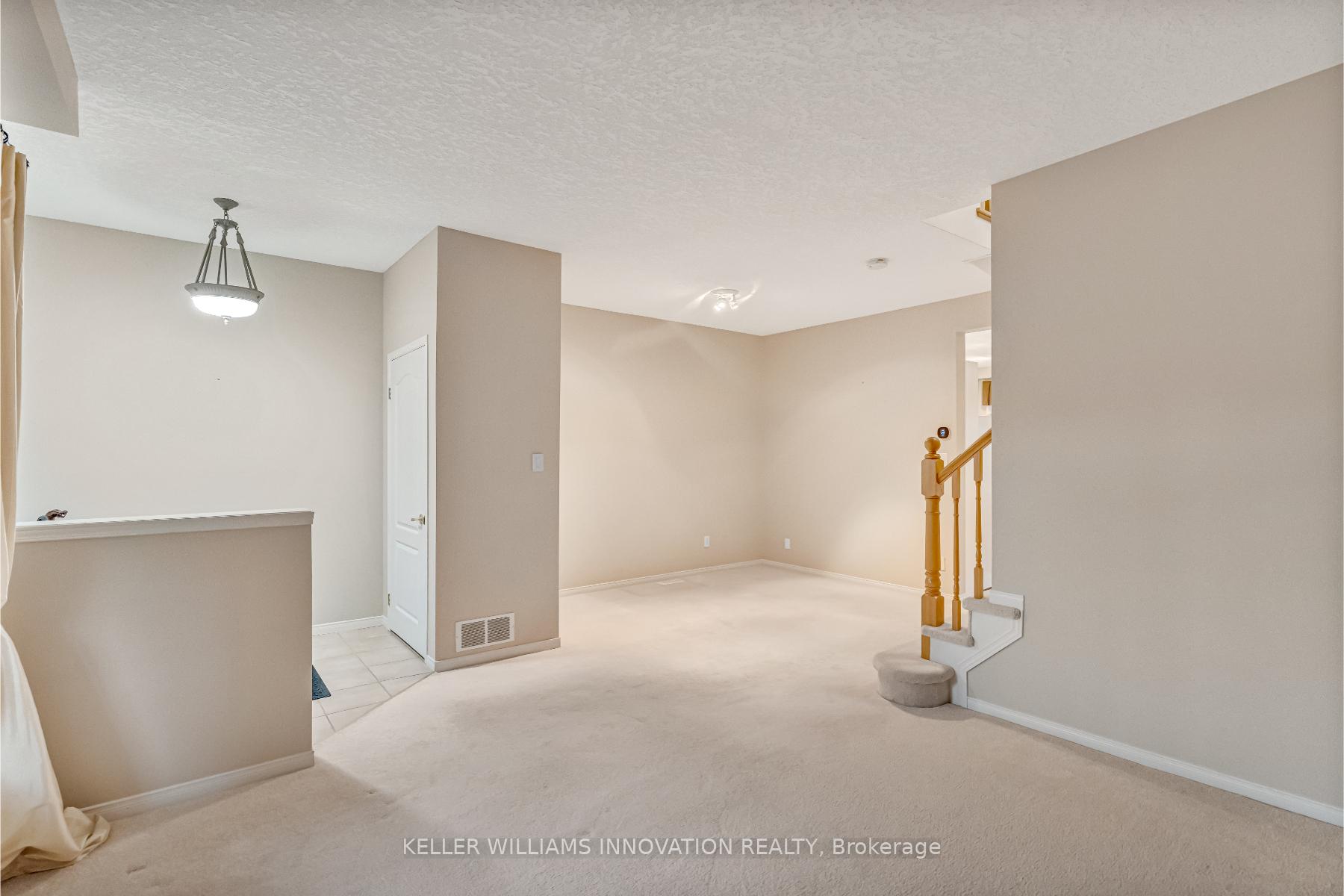 Photo 7 of 598 New Bedford Drive, Waterloo — HOMEH