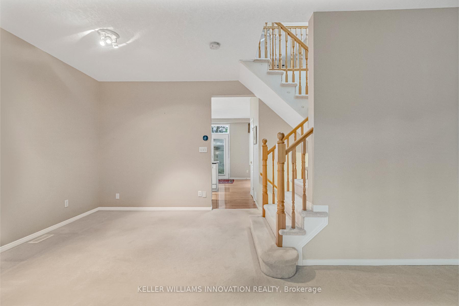 Photo 10 of 598 New Bedford Drive, Waterloo — HOMEH