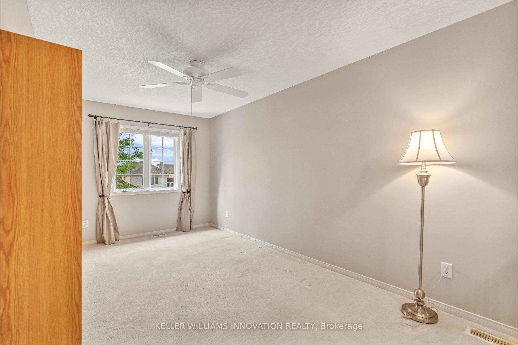 Photo 23 of 598 New Bedford Drive, Waterloo — HOMEH