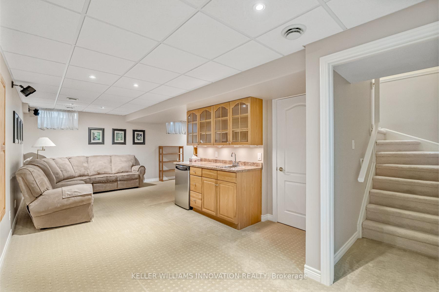 Photo 38 of 598 New Bedford Drive, Waterloo — HOMEH