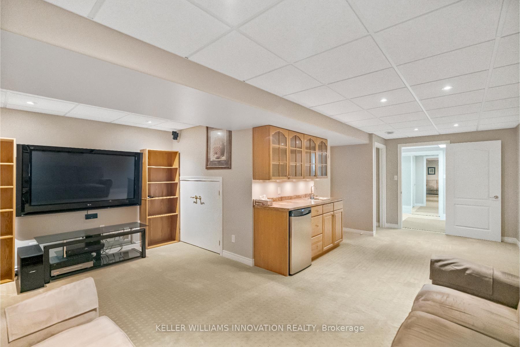 Photo 44 of 598 New Bedford Drive, Waterloo — HOMEH