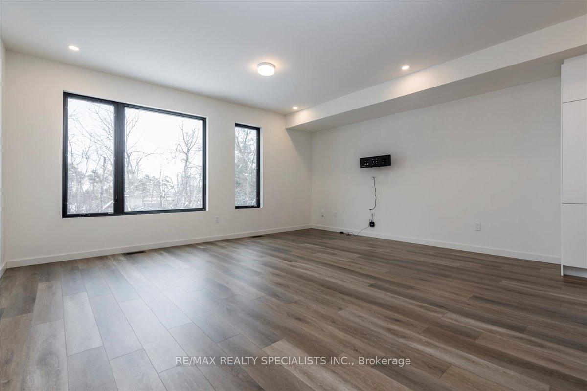 Photo 6 of 34 Rainwater Lane, Barrie, Holly — HOMEH