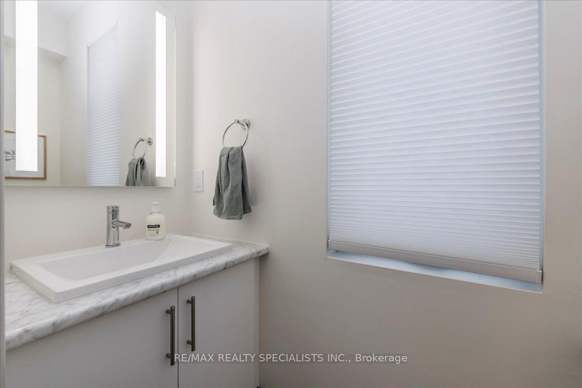 Photo 11 of 34 Rainwater Lane, Barrie, Holly — HOMEH