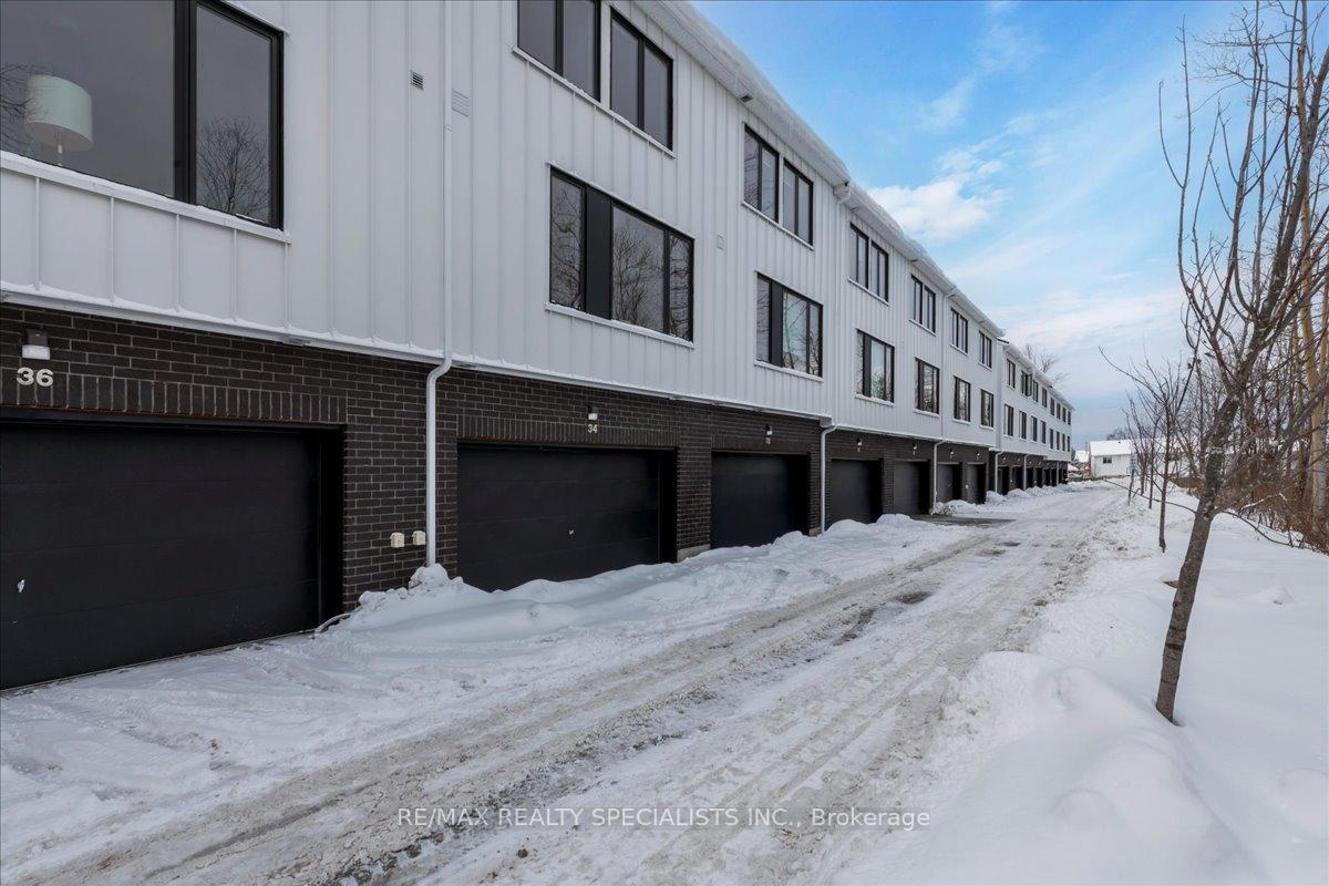 Photo 22 of 34 Rainwater Lane, Barrie, Holly — HOMEH