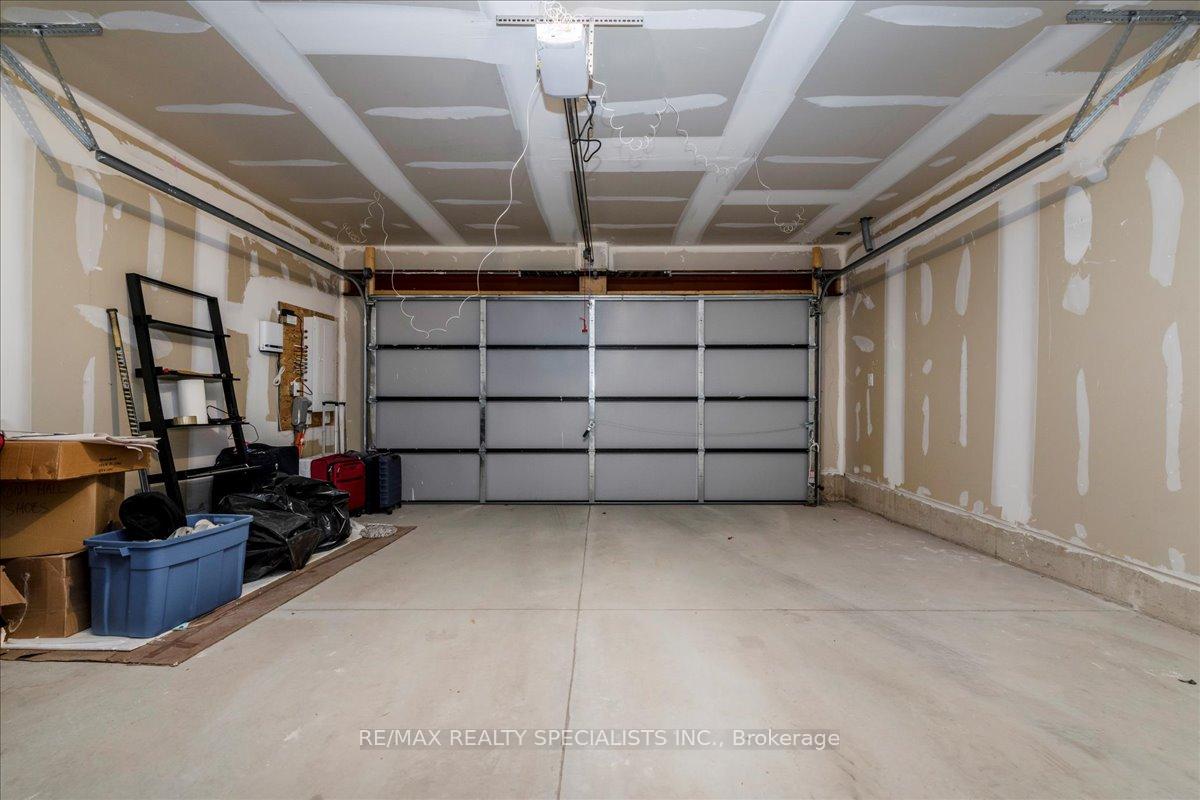 Photo 24 of 34 Rainwater Lane, Barrie, Holly — HOMEH