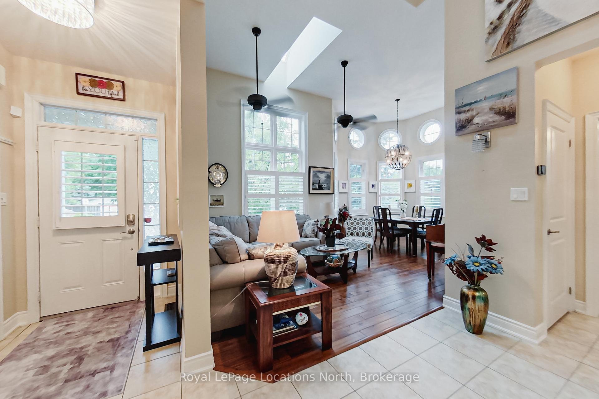 Photo 7 of 8 Covington Blue Crescent, Wasaga Beach — HOMEH