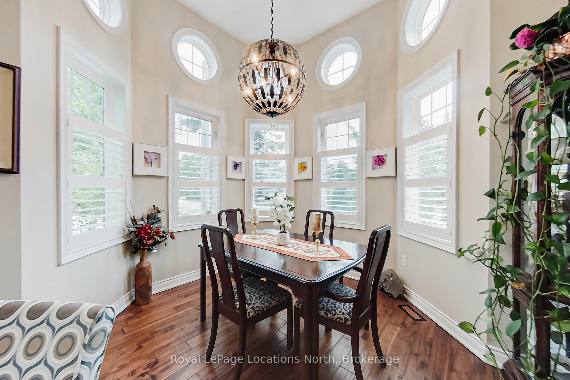 Photo 11 of 8 Covington Blue Crescent, Wasaga Beach — HOMEH