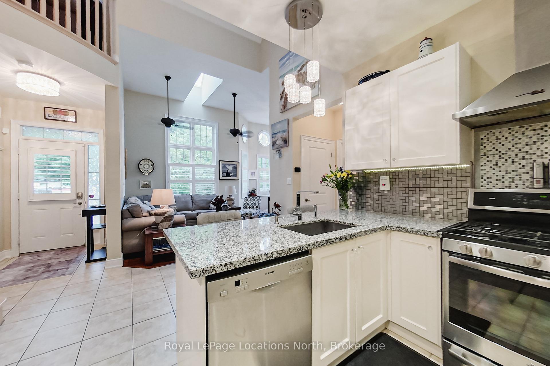 Photo 15 of 8 Covington Blue Crescent, Wasaga Beach — HOMEH