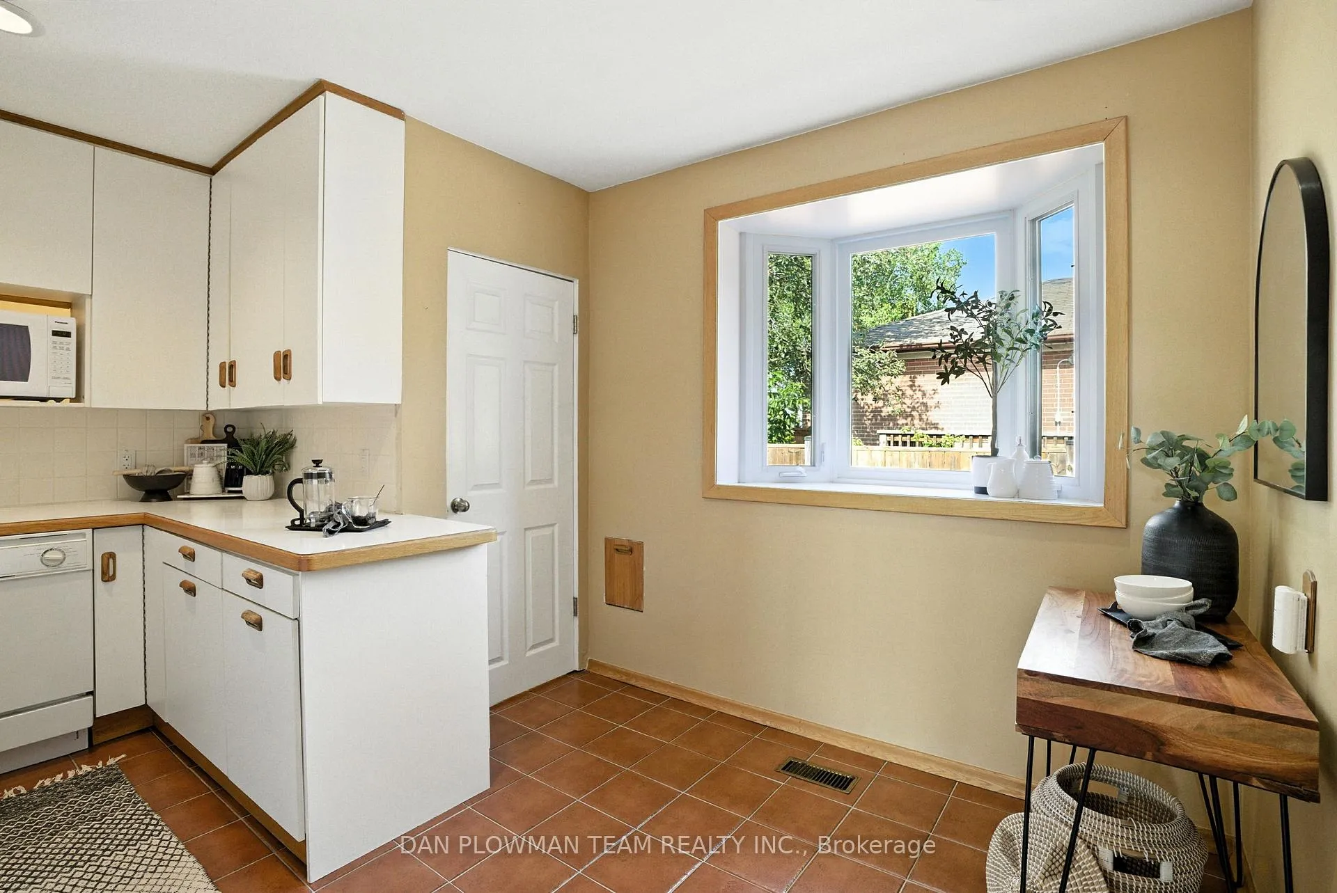 Photo 14 of 1001 Wardman Crescent, Whitby, Williamsburg — HOMEH