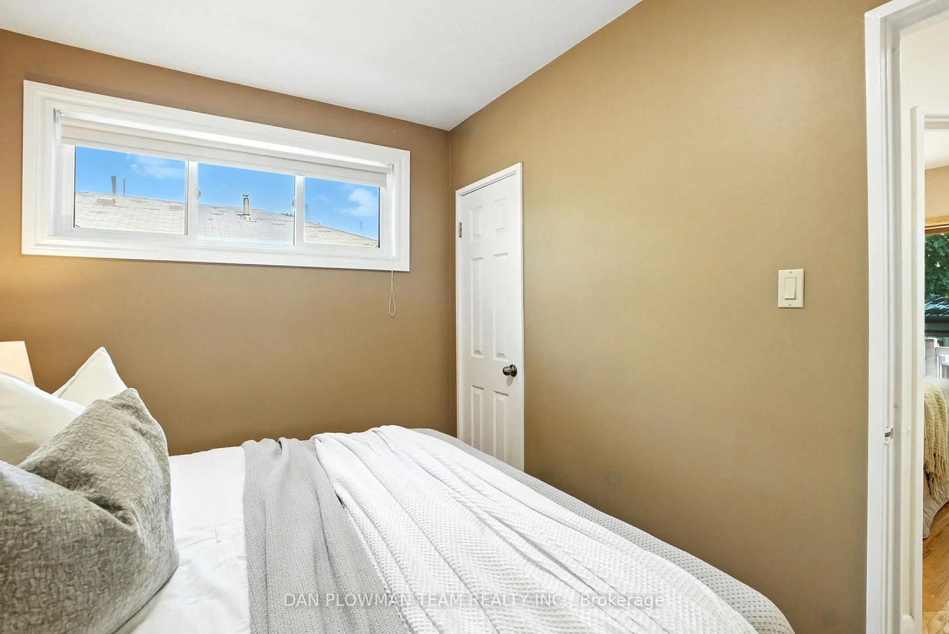 Photo 22 of 1001 Wardman Crescent, Whitby, Williamsburg — HOMEH