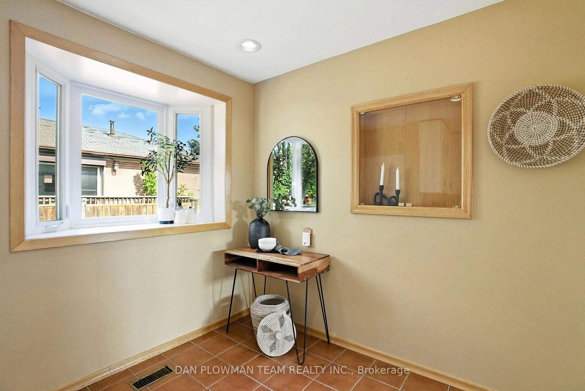 Photo 23 of 1001 Wardman Crescent, Whitby, Williamsburg — HOMEH