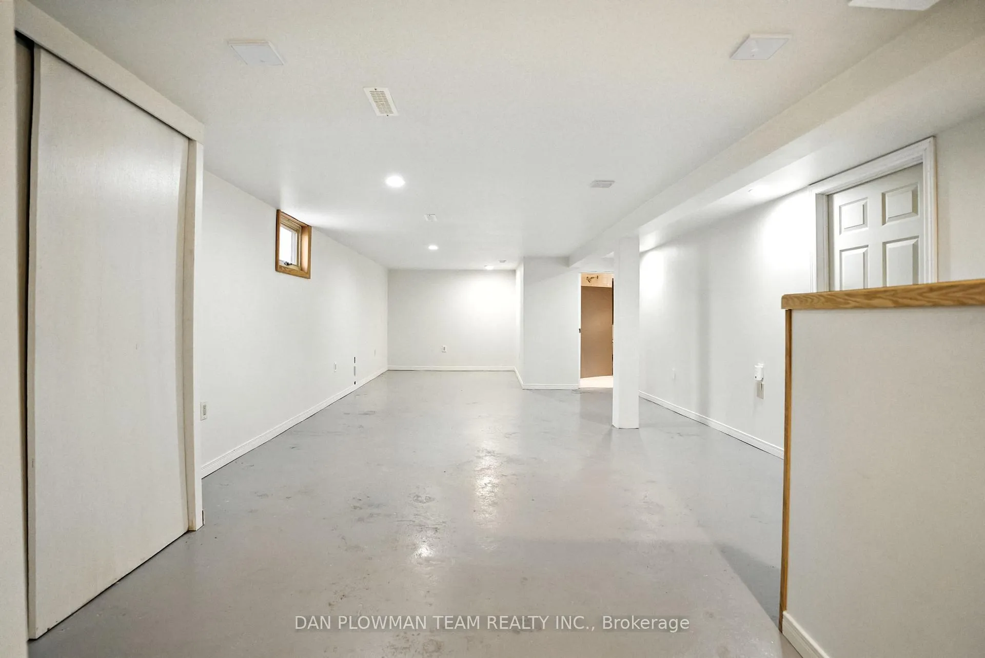 Photo 25 of 1001 Wardman Crescent, Whitby, Williamsburg — HOMEH