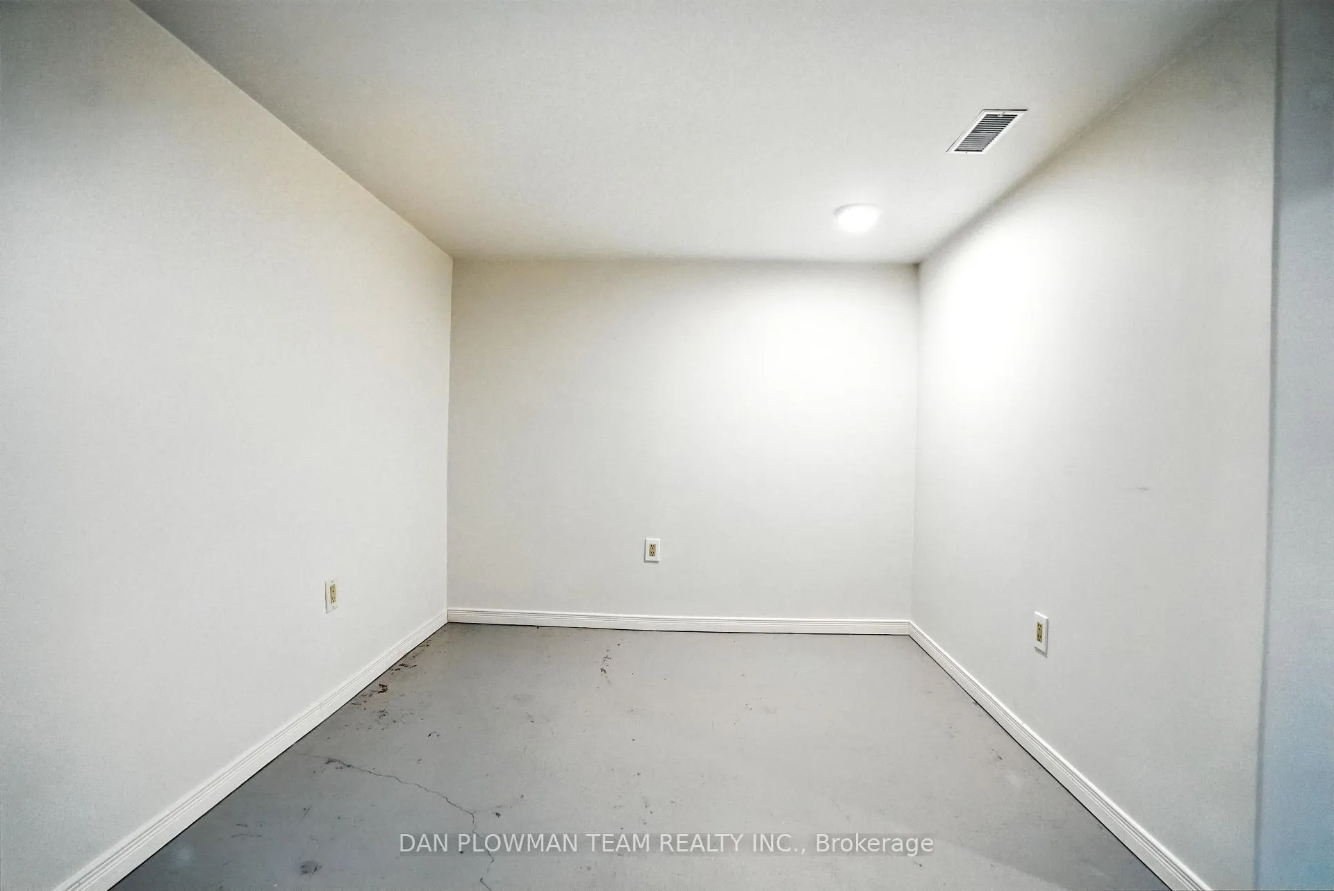 Photo 34 of 1001 Wardman Crescent, Whitby, Williamsburg — HOMEH
