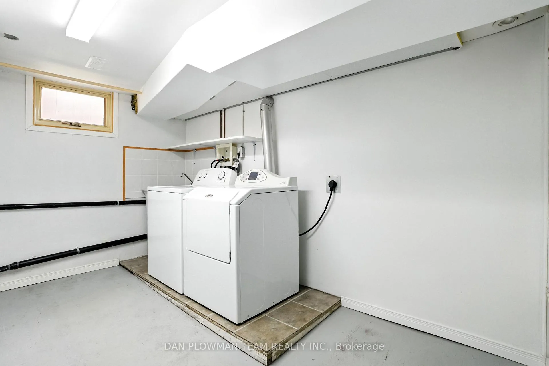 Photo 35 of 1001 Wardman Crescent, Whitby, Williamsburg — HOMEH