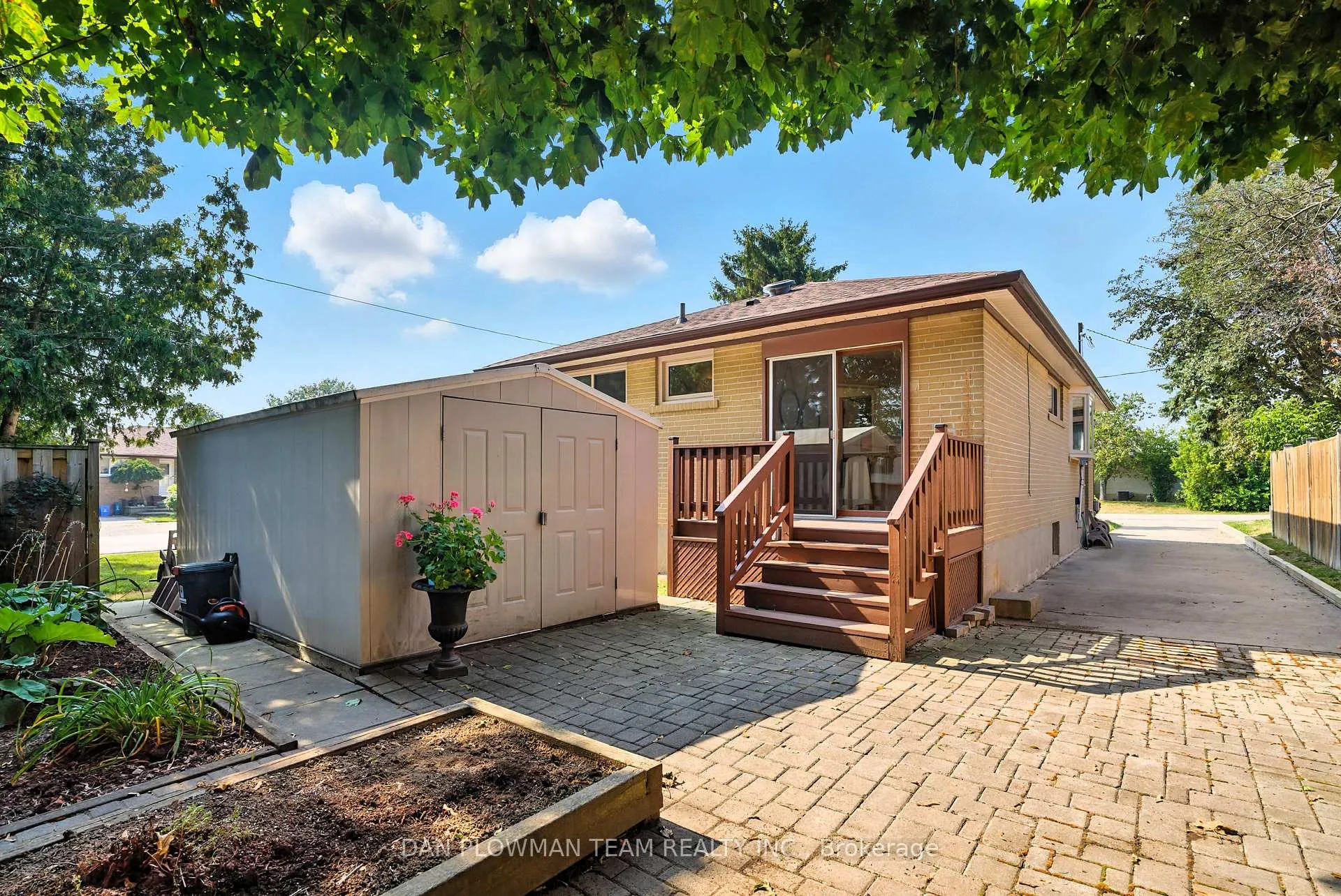 Photo 36 of 1001 Wardman Crescent, Whitby, Williamsburg — HOMEH