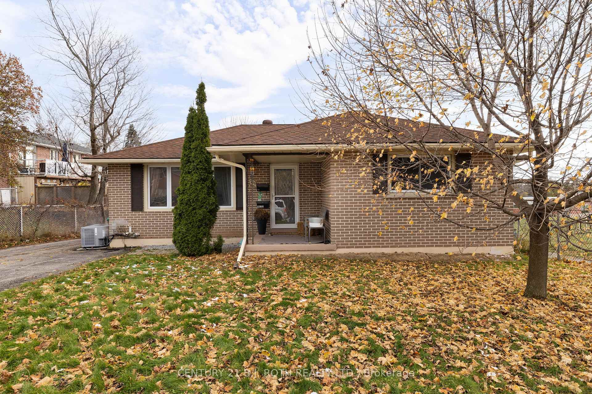 Photo 3 of 215 Rose Street, Barrie, Wellington — HOMEH
