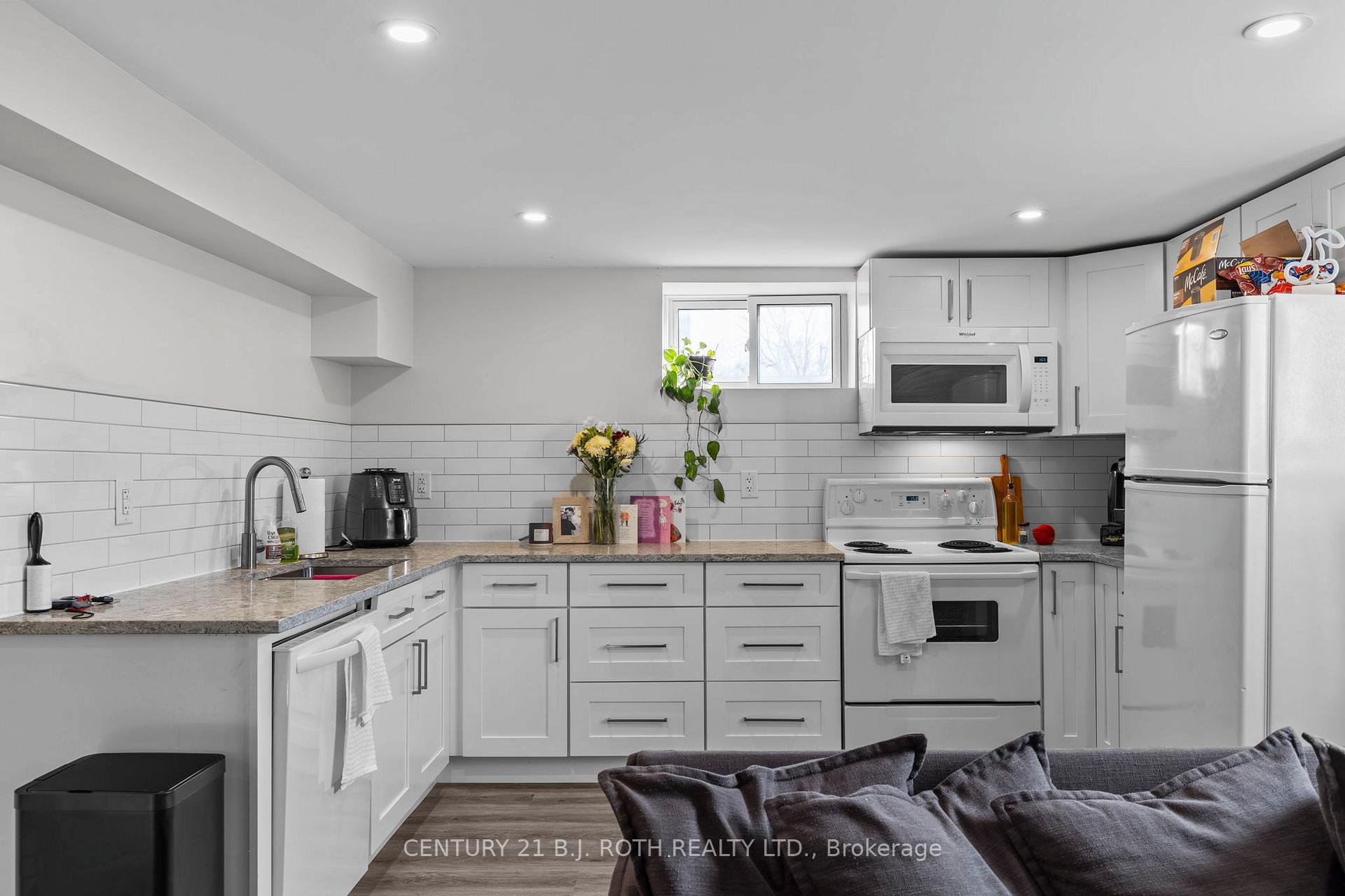 Photo 6 of 215 Rose Street, Barrie, Wellington — HOMEH