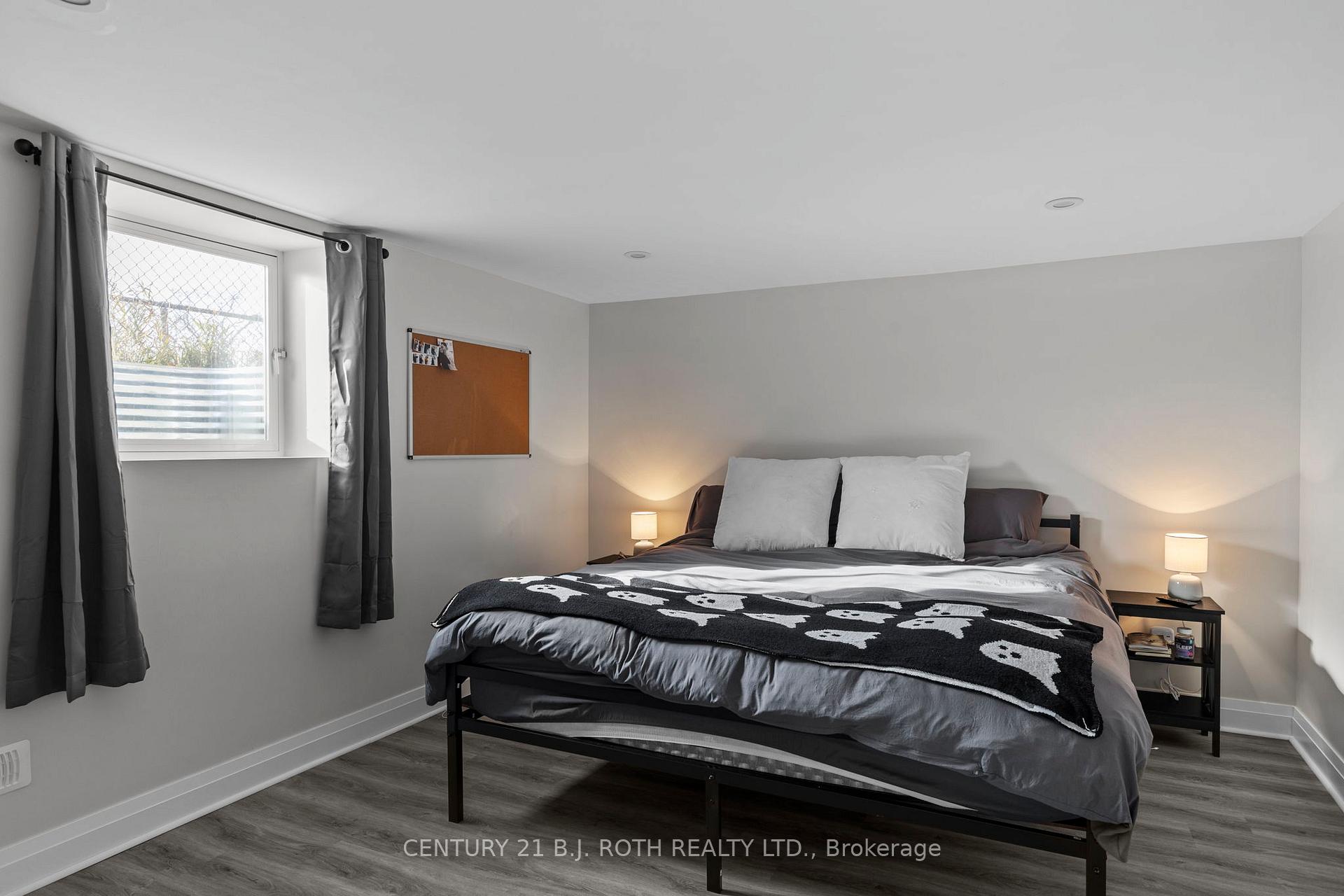 Photo 10 of 215 Rose Street, Barrie, Wellington — HOMEH