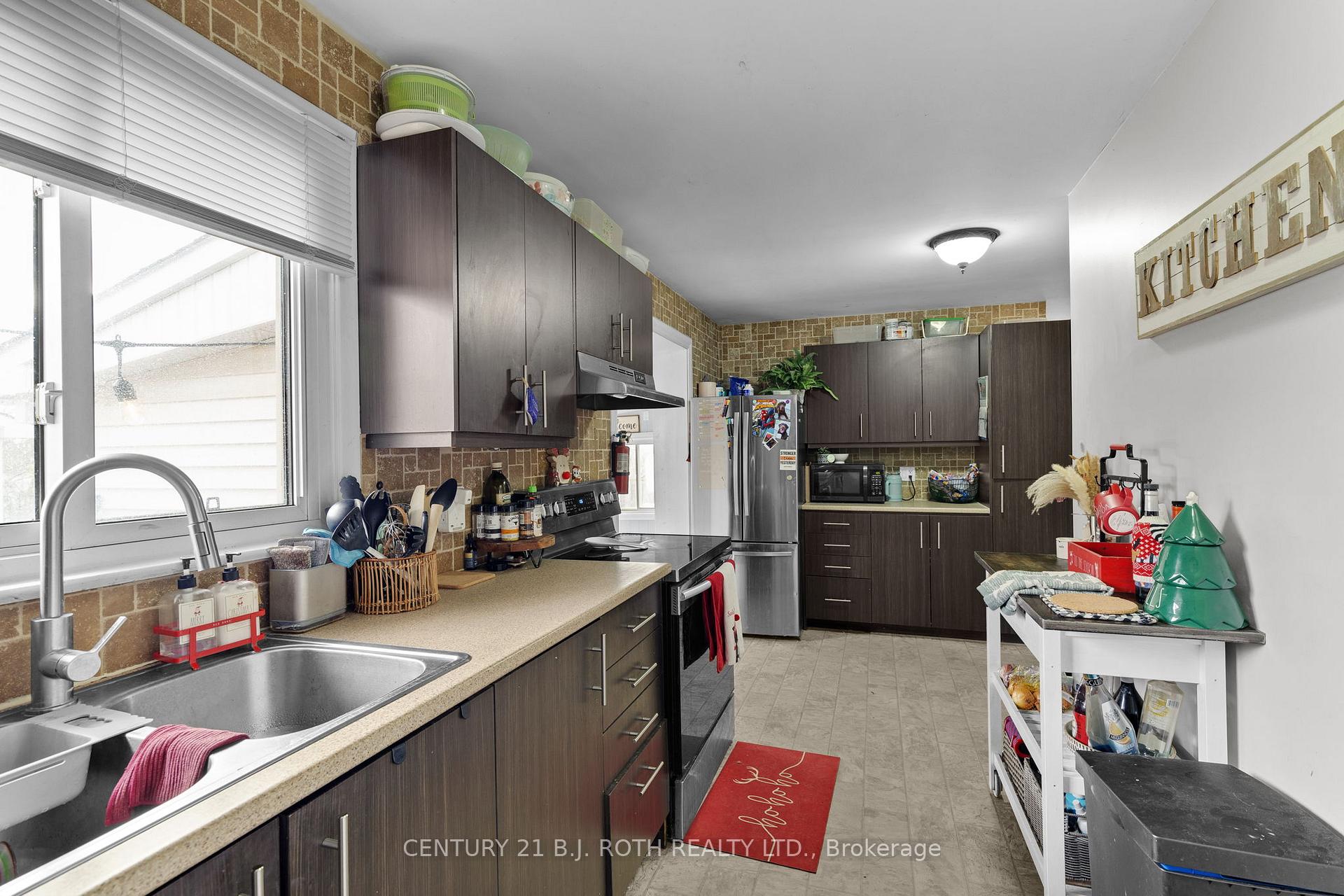 Photo 22 of 215 Rose Street, Barrie, Wellington — HOMEH
