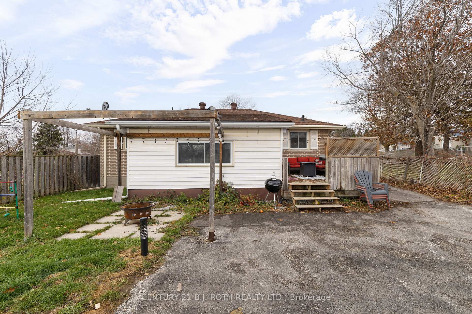 Photo 31 of 215 Rose Street, Barrie, Wellington — HOMEH