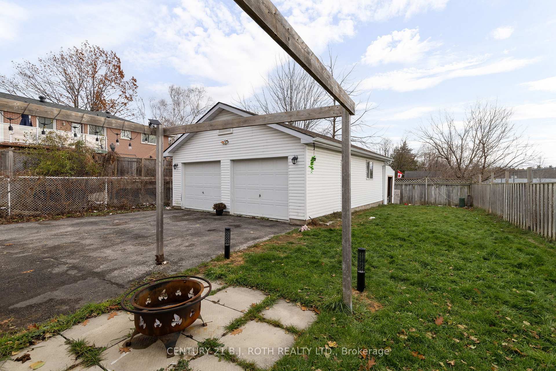 Photo 30 of 215 Rose Street, Barrie, Wellington — HOMEH