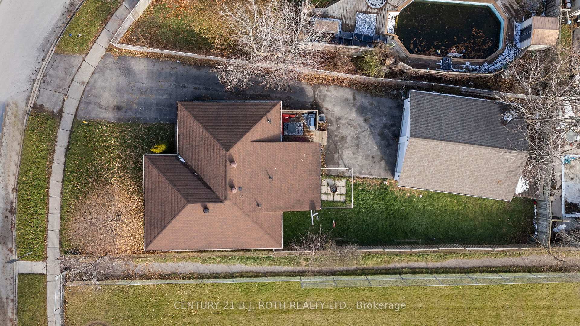 Photo 38 of 215 Rose Street, Barrie, Wellington — HOMEH