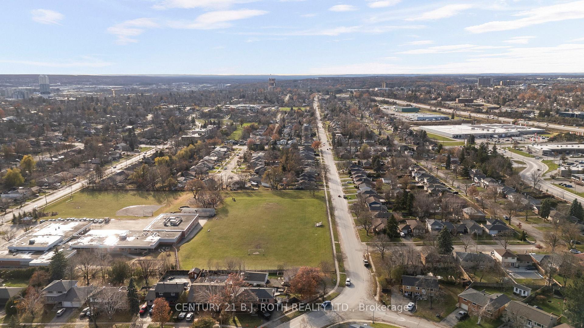 Photo 40 of 215 Rose Street, Barrie, Wellington — HOMEH