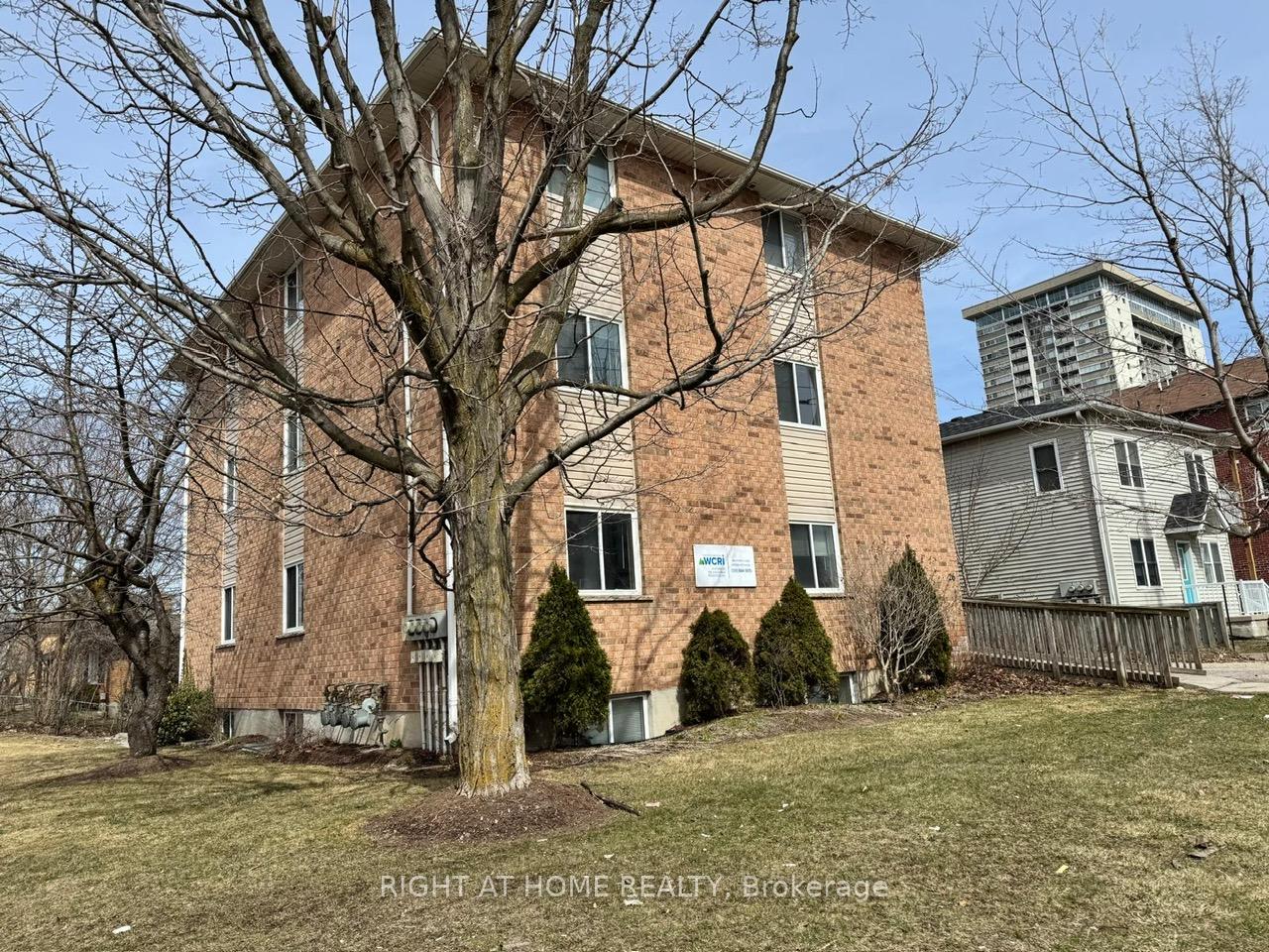 Photo 1 of 26 Columbia Street W, Waterloo — HOMEH