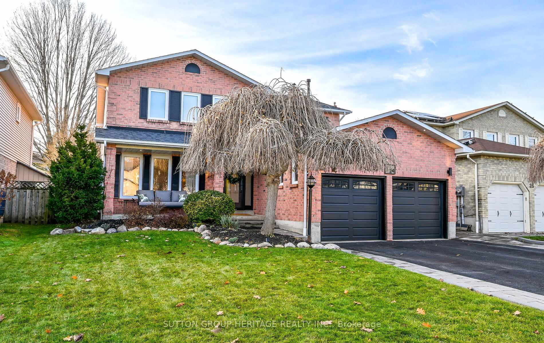 Photo 2 of 24 Gladiola Court, Whitby, Rolling Acres — HOMEH