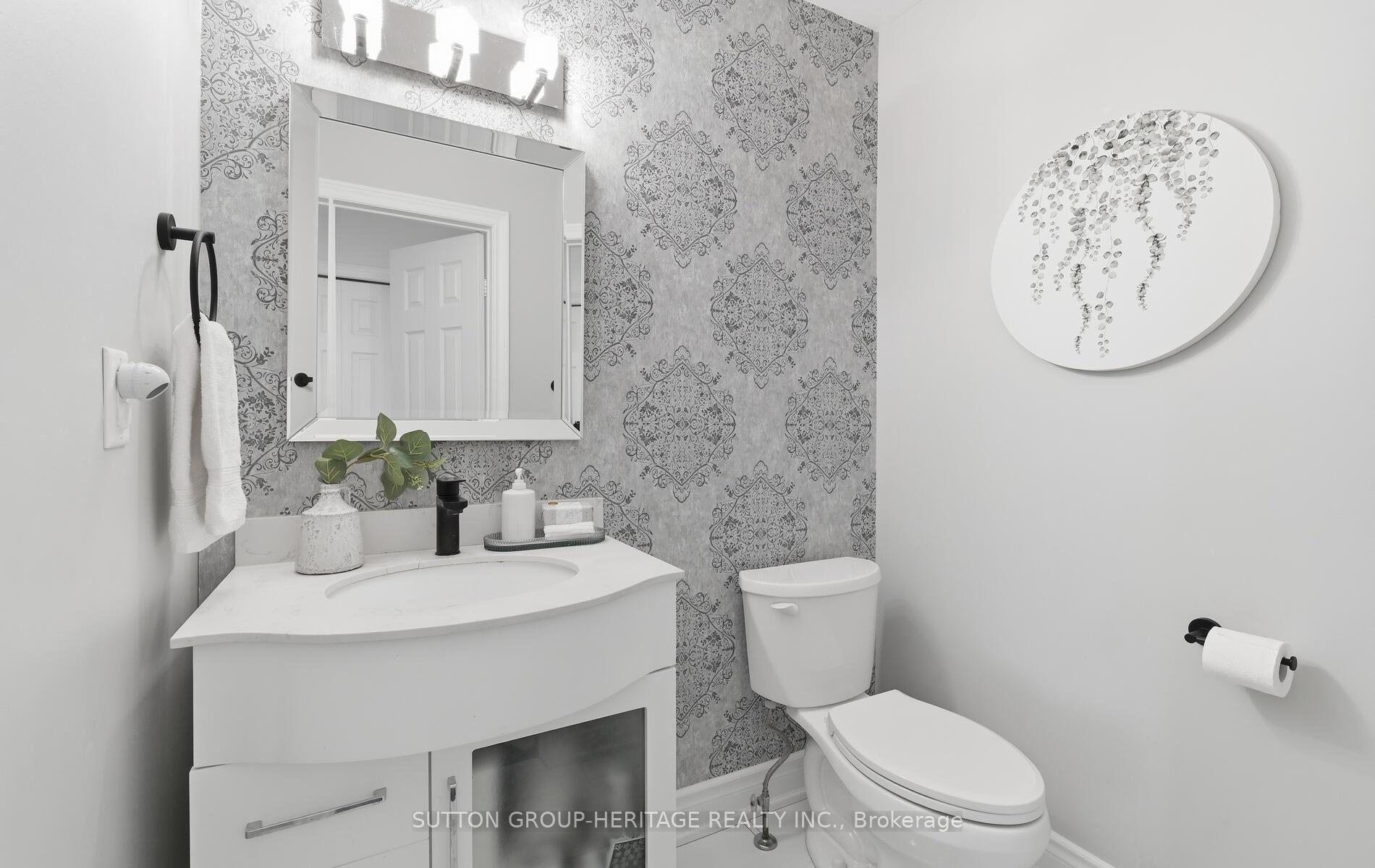 Photo 20 of 24 Gladiola Court, Whitby, Rolling Acres — HOMEH