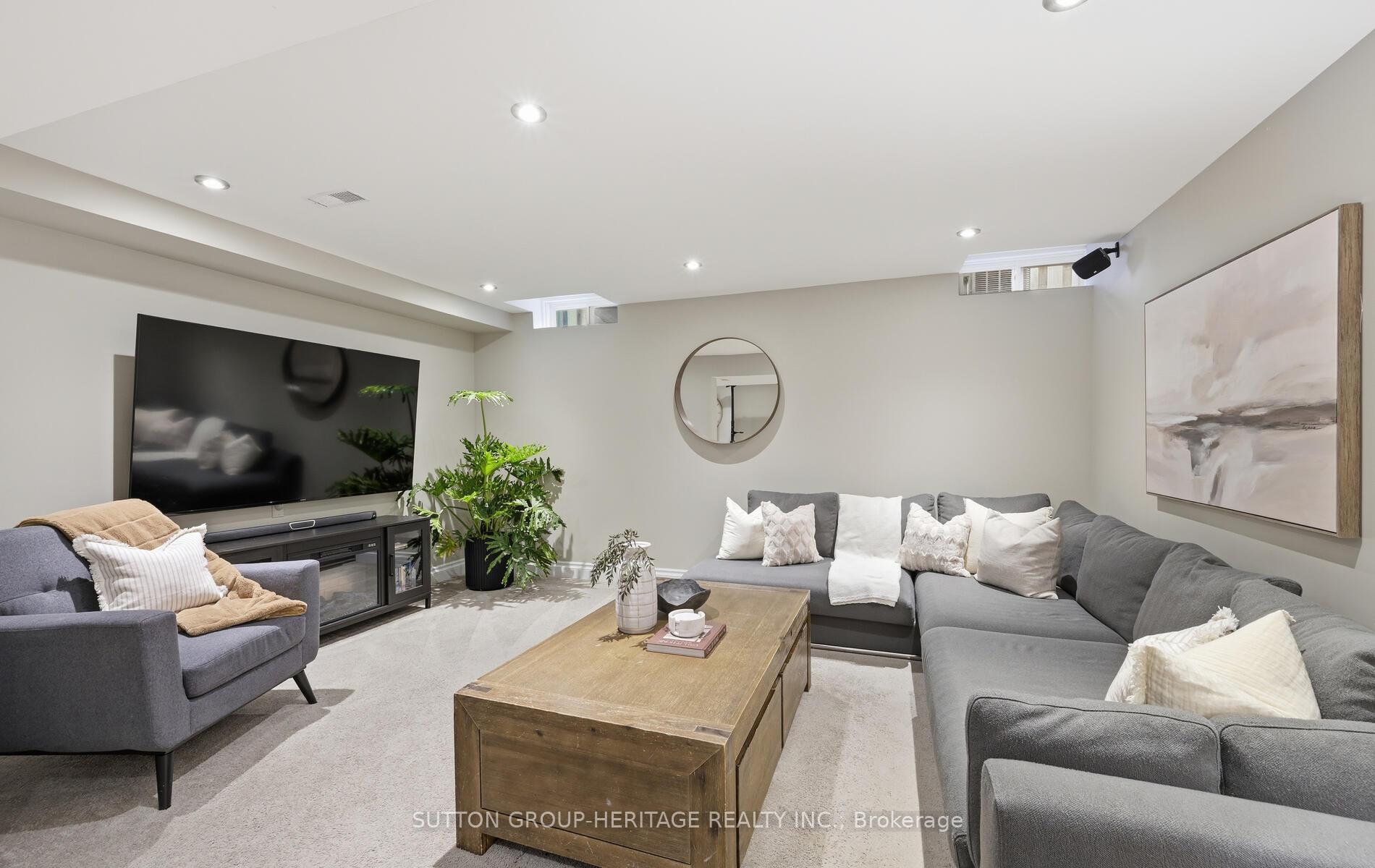 Photo 34 of 24 Gladiola Court, Whitby, Rolling Acres — HOMEH