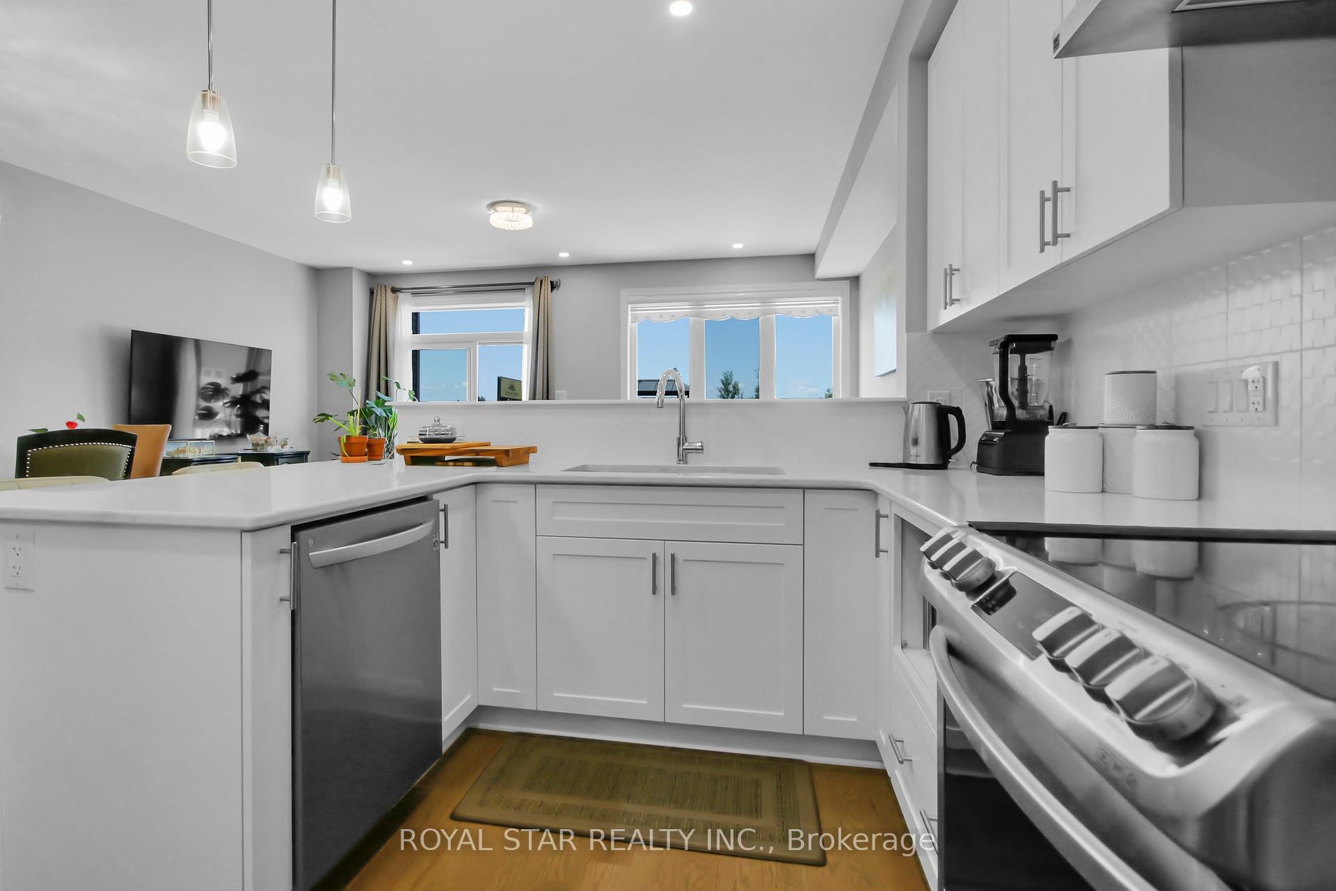 Photo 8 of 110 Nepeta Crescent, Ottawa, Blossom Park/Kemp Park/Findlay Creek — HOMEH