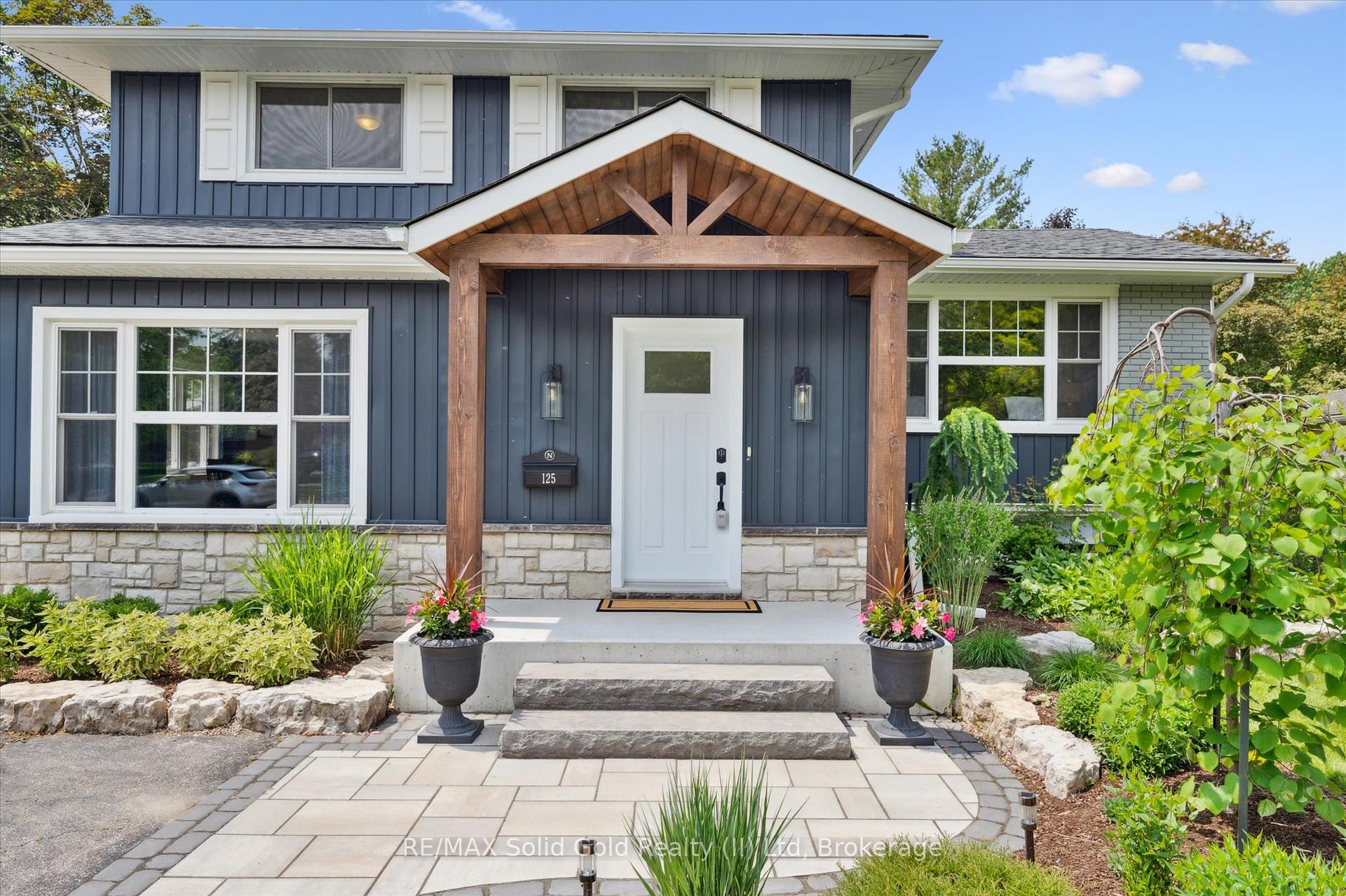Photo 5 of 125 Macgregor Crescent, Waterloo — HOMEH