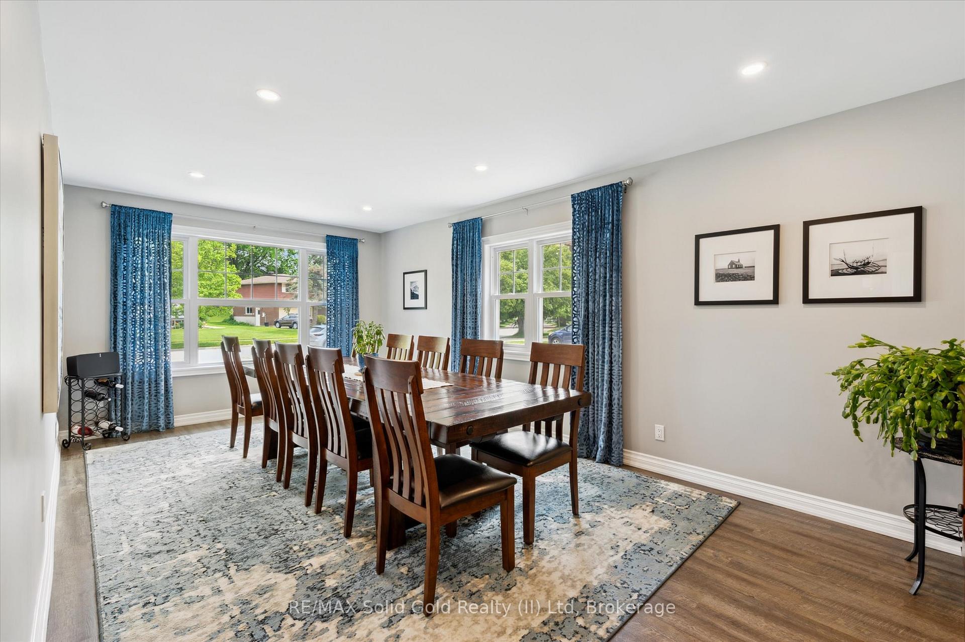 Photo 7 of 125 Macgregor Crescent, Waterloo — HOMEH