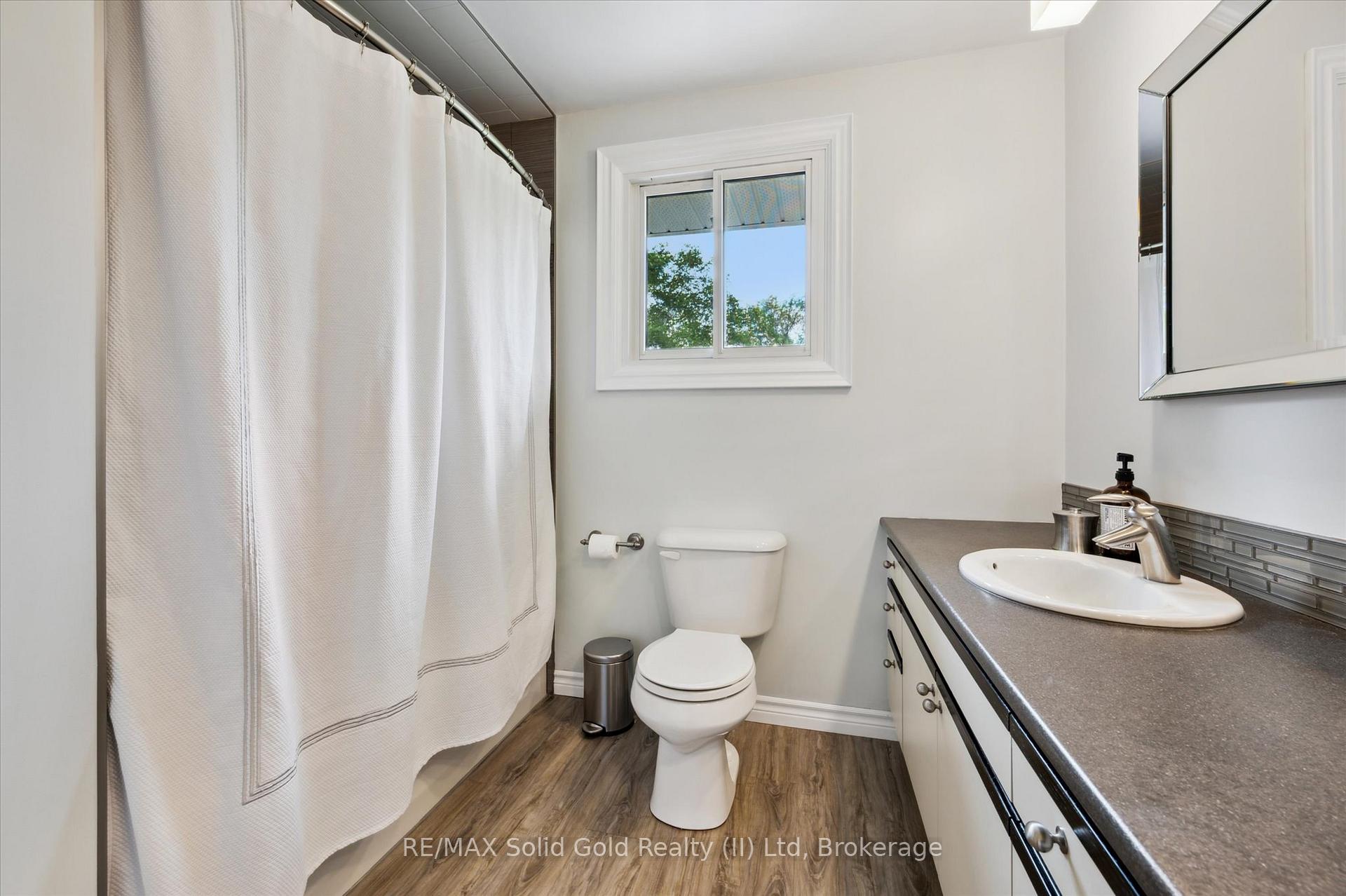 Photo 25 of 125 Macgregor Crescent, Waterloo — HOMEH