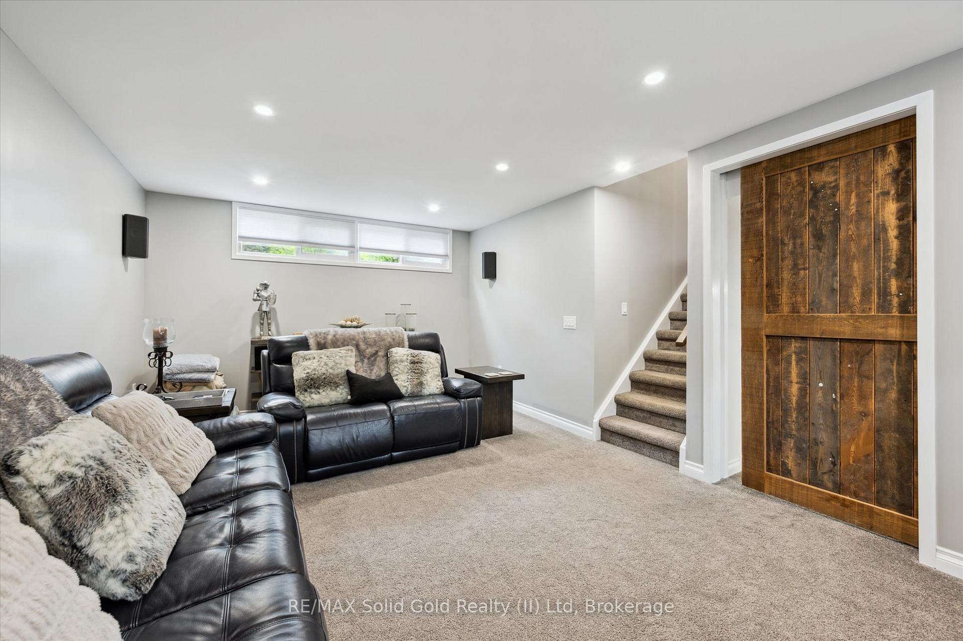 Photo 31 of 125 Macgregor Crescent, Waterloo — HOMEH