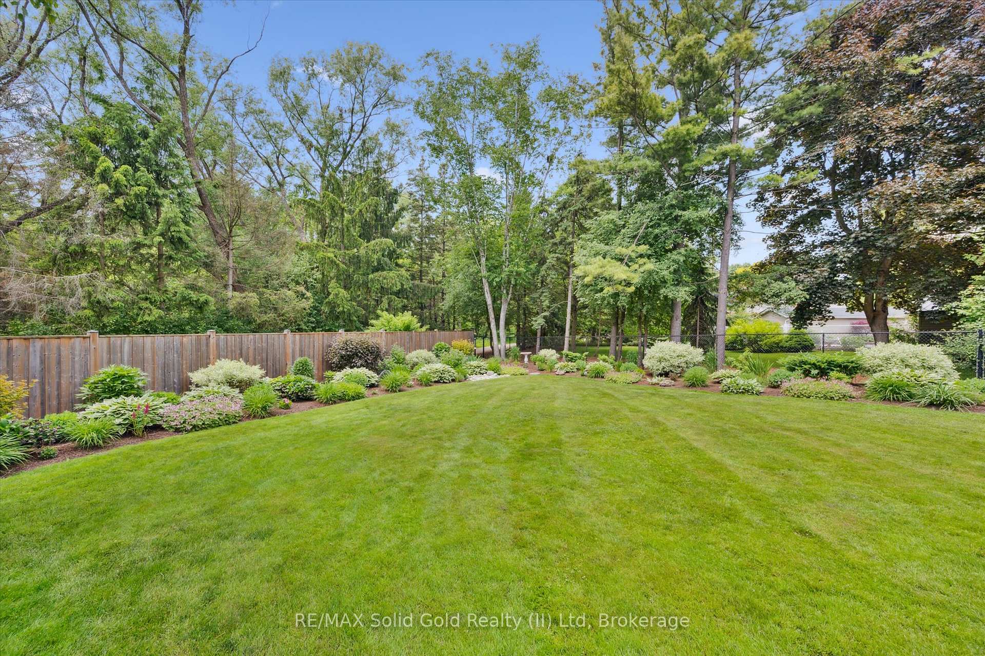 Photo 39 of 125 Macgregor Crescent, Waterloo — HOMEH