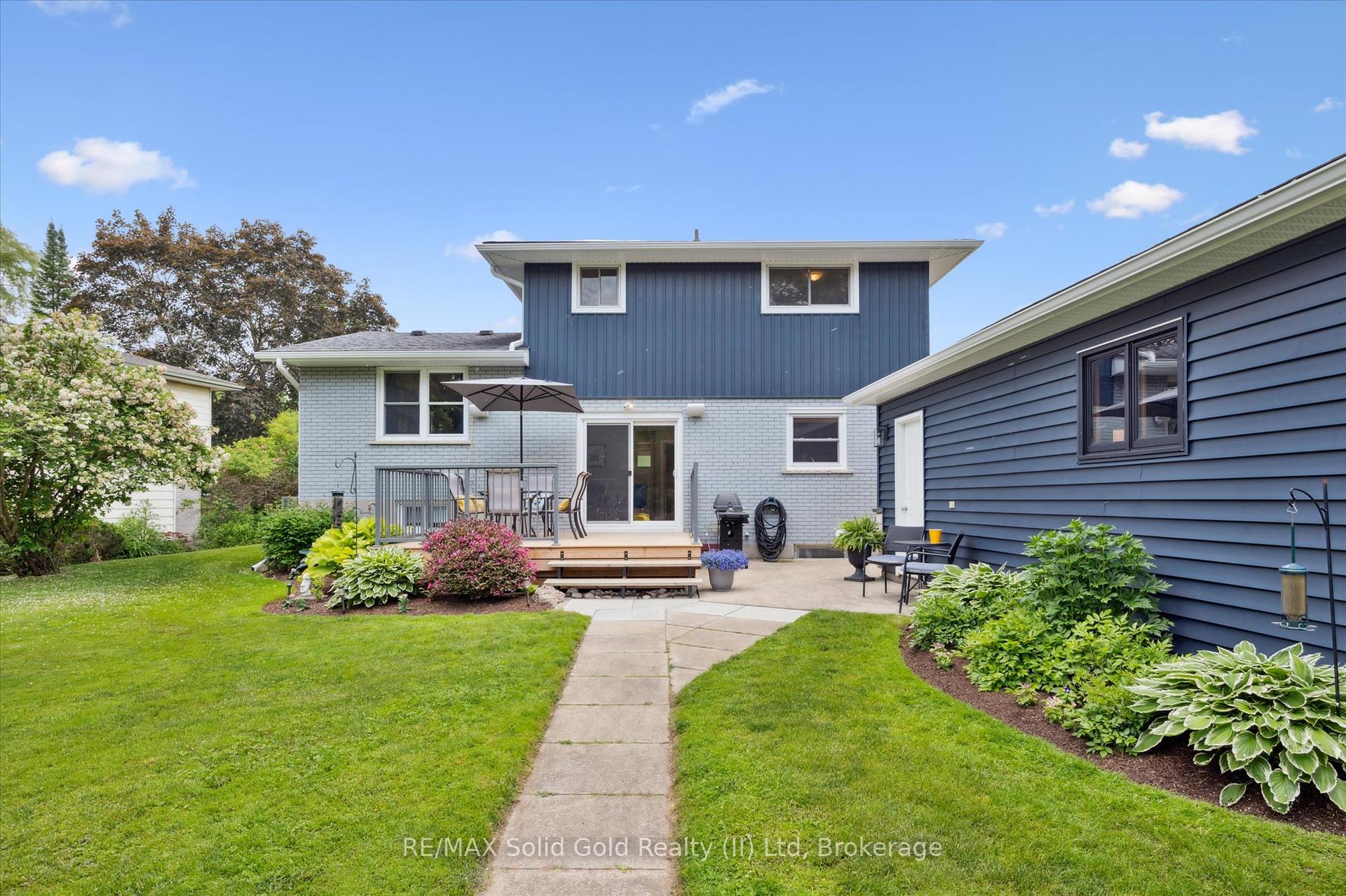 Photo 40 of 125 Macgregor Crescent, Waterloo — HOMEH