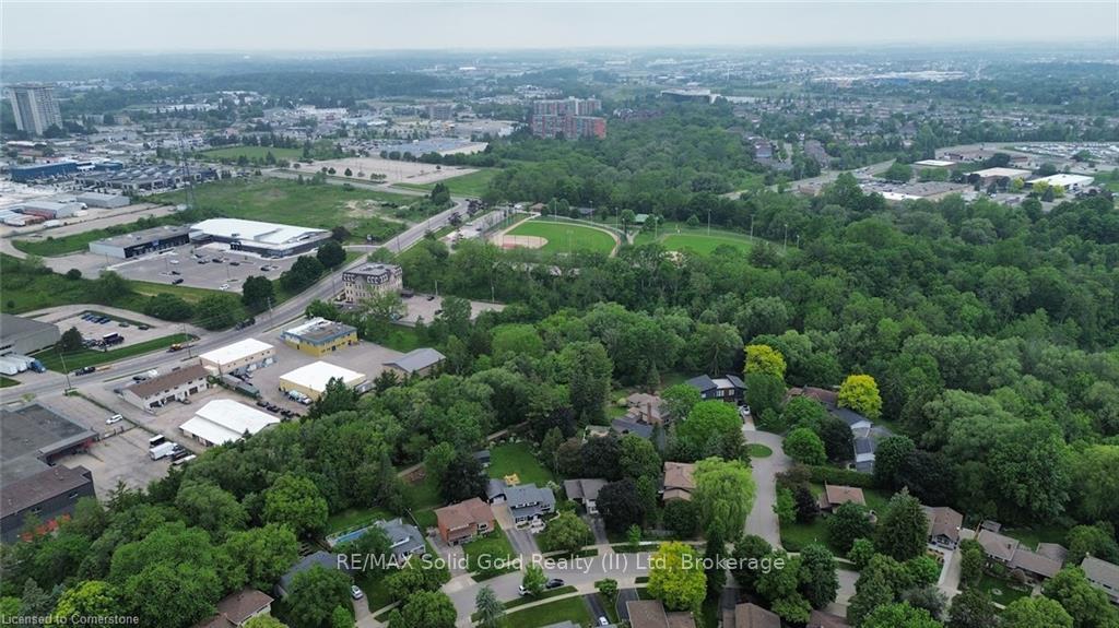 Photo 41 of 125 Macgregor Crescent, Waterloo — HOMEH