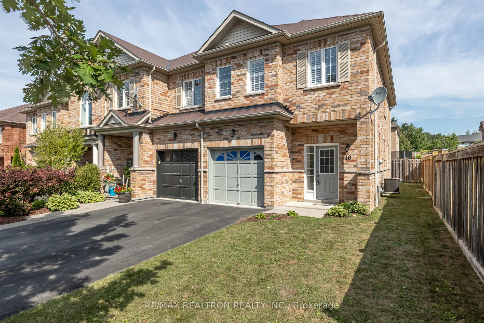 Photo 3 of 18 Summerside Avenue, Whitby, Taunton North — HOMEH
